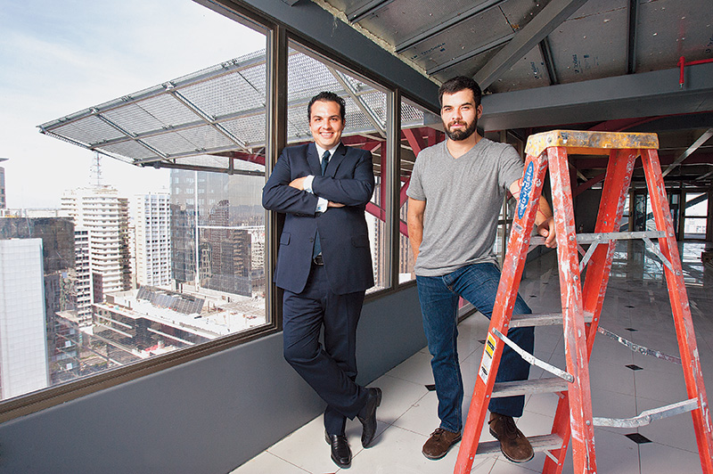 A balada de Facundo Guerra no topo do Maksoud Plaza