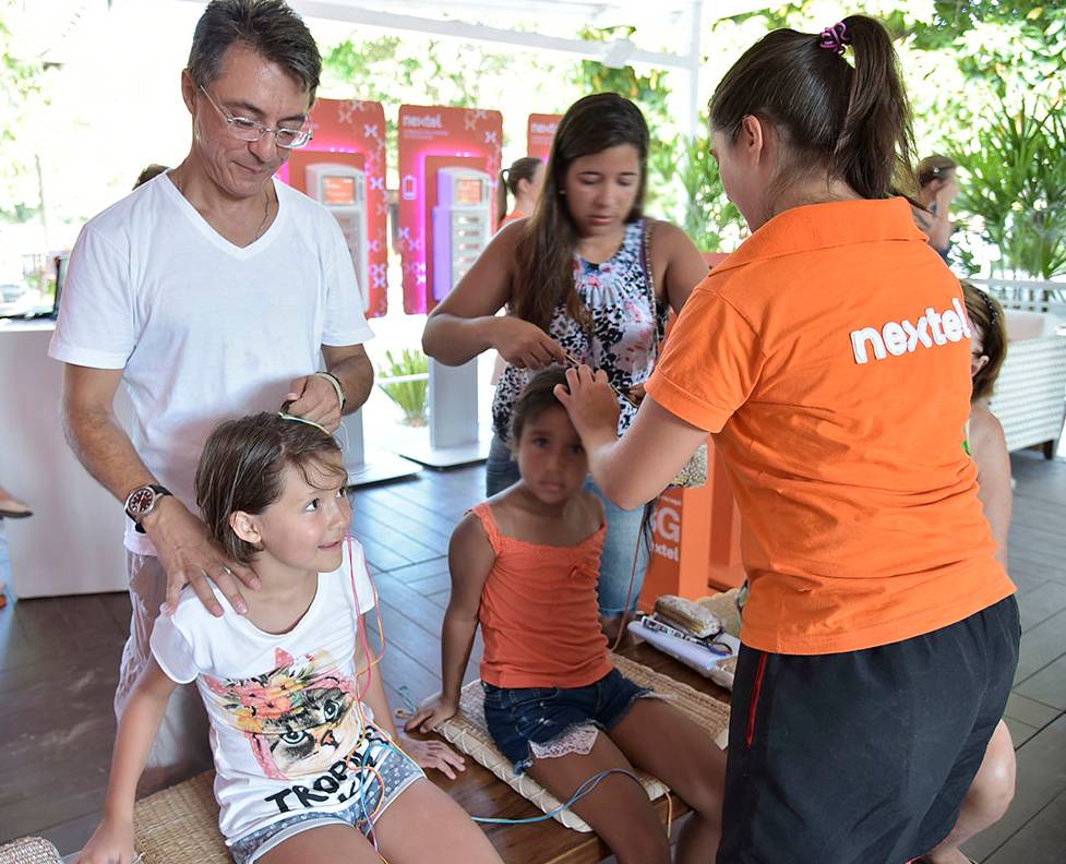 Walter Adasco e a filha Helena estreitam os laços com oficina de tererê Walter Adasco e a filha Helena estreitam os laços com oficina de tererê