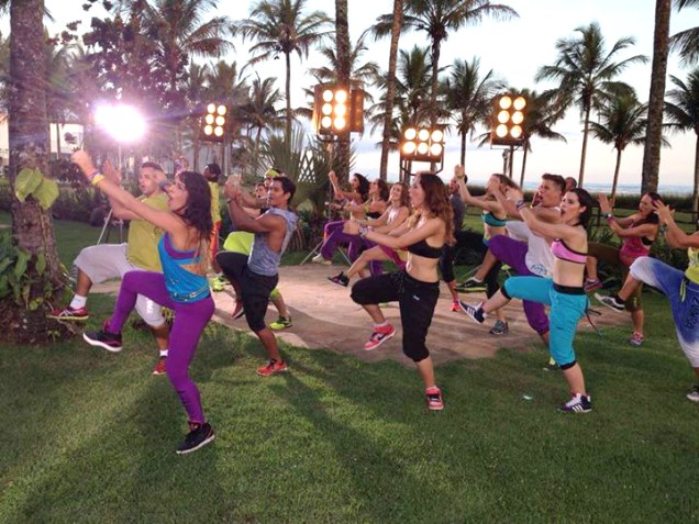 Ludmilla Marzano em sess&atilde;o animada de Zumba