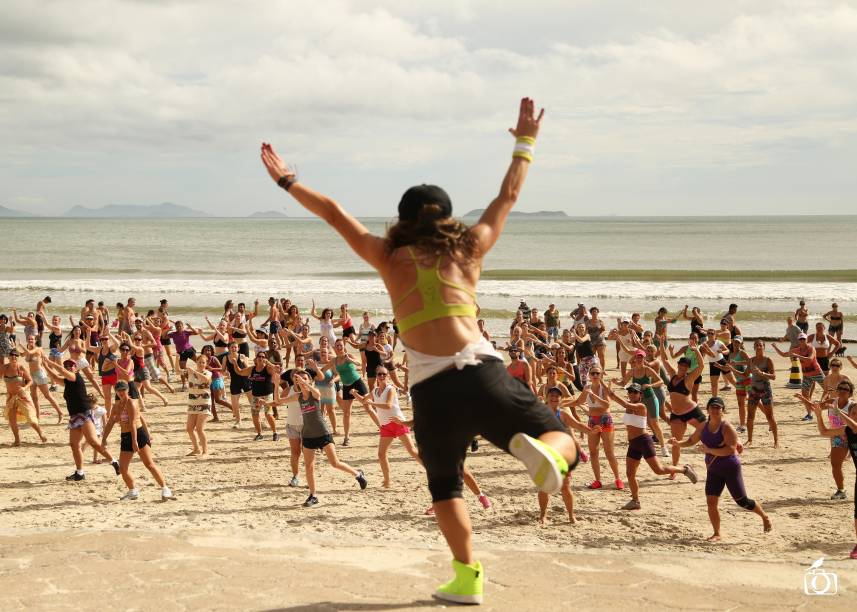 Leda Zardo lidera grande audiência com sua energia e profissionalismo Leda Zardo lidera grande audiência com sua energia e profissionalismo