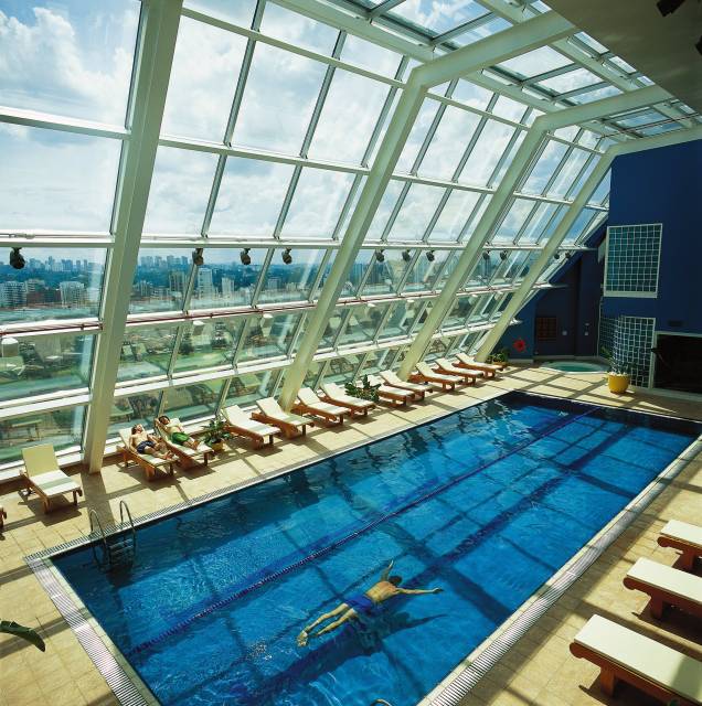 O hotel Hilton Morumbi: piscina no 28º andar O hotel Hilton Morumbi: piscina no 28º andar