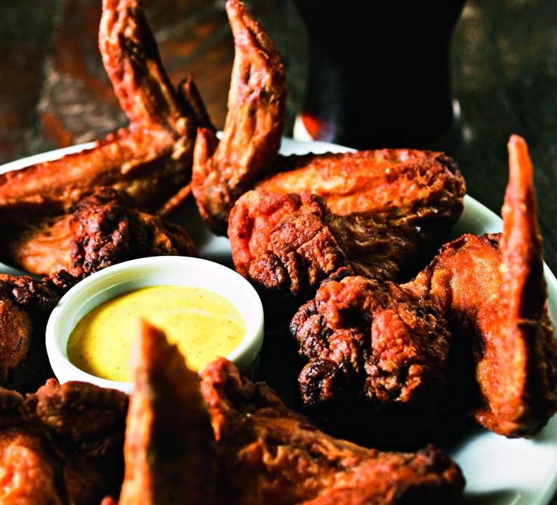 Porção de buffalo wings do bar Mamma Road
