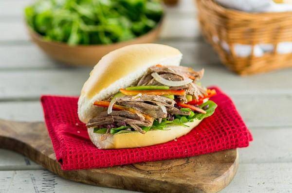 Receitas para fazer um arraial entre amigos