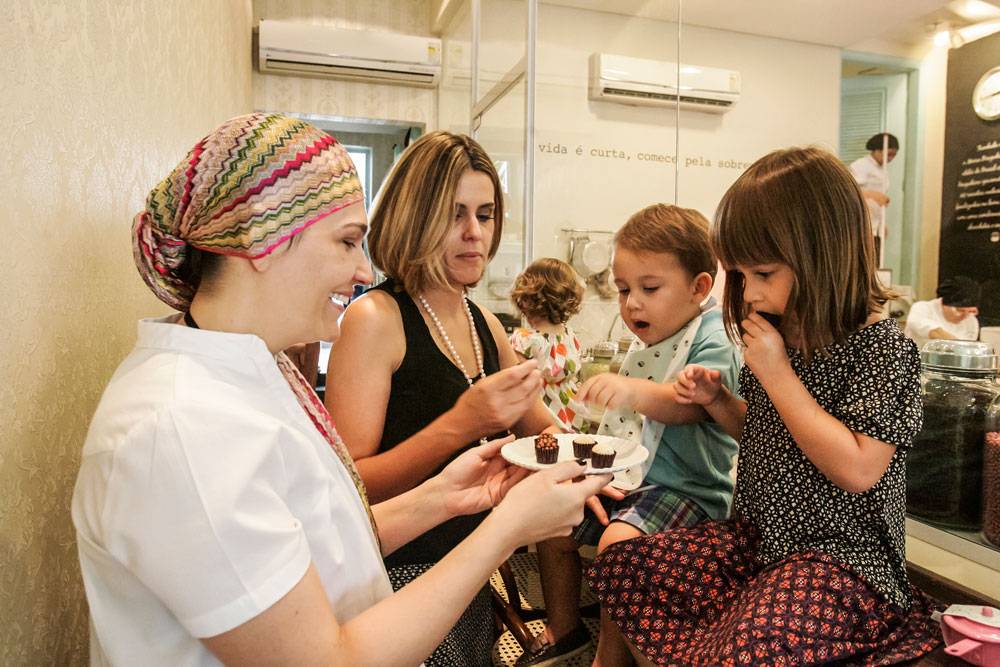 Doceria lança certificado “meu primeiro brigadeiro” para bebês