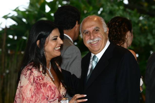 Roger Abdelmassih e a ex-mulher, Sônia, no casamento de Luciana Gimenez e Marcelo de Carvalho, na Fazenda Ponta de Canas, em 2006 Roger Abdelmassih e a ex-mulher, Sônia, no casamento de Luciana Gimenez e Marcelo de Carvalho, na Fazenda Ponta de Canas, em 2006