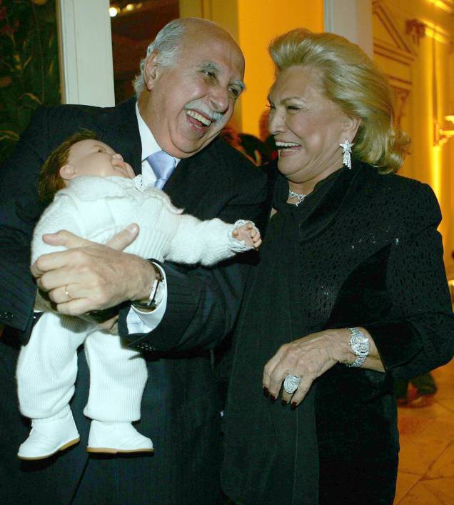 Roger Abdelmassih com Hebe Camargo na festa em 2006 - ele recebia a apresentadora para jantares em sua casa Roger Abdelmassih com Hebe Camargo na festa em 2006 - ele recebia a apresentadora para jantares em sua casa