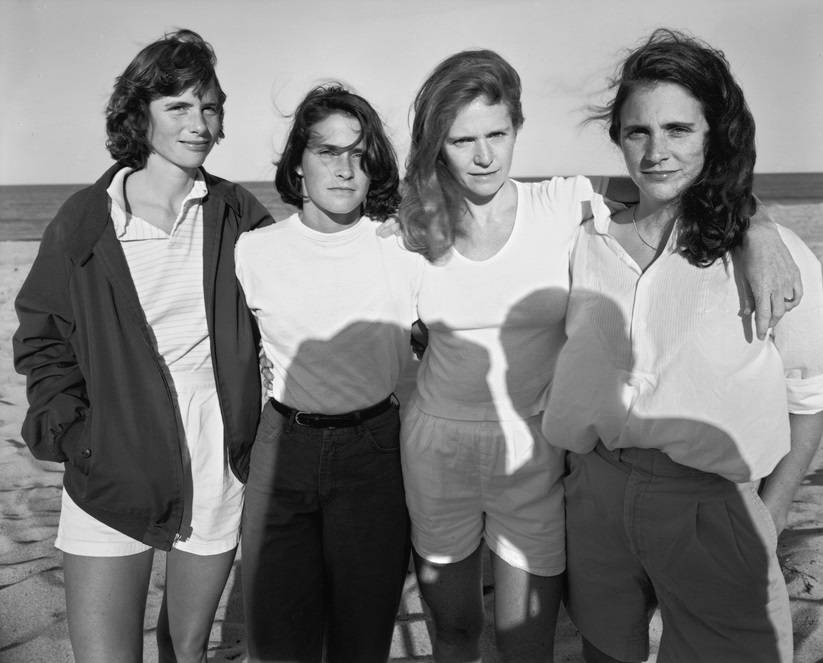 Irmãs tiram quarenta fotografias em quarenta anos