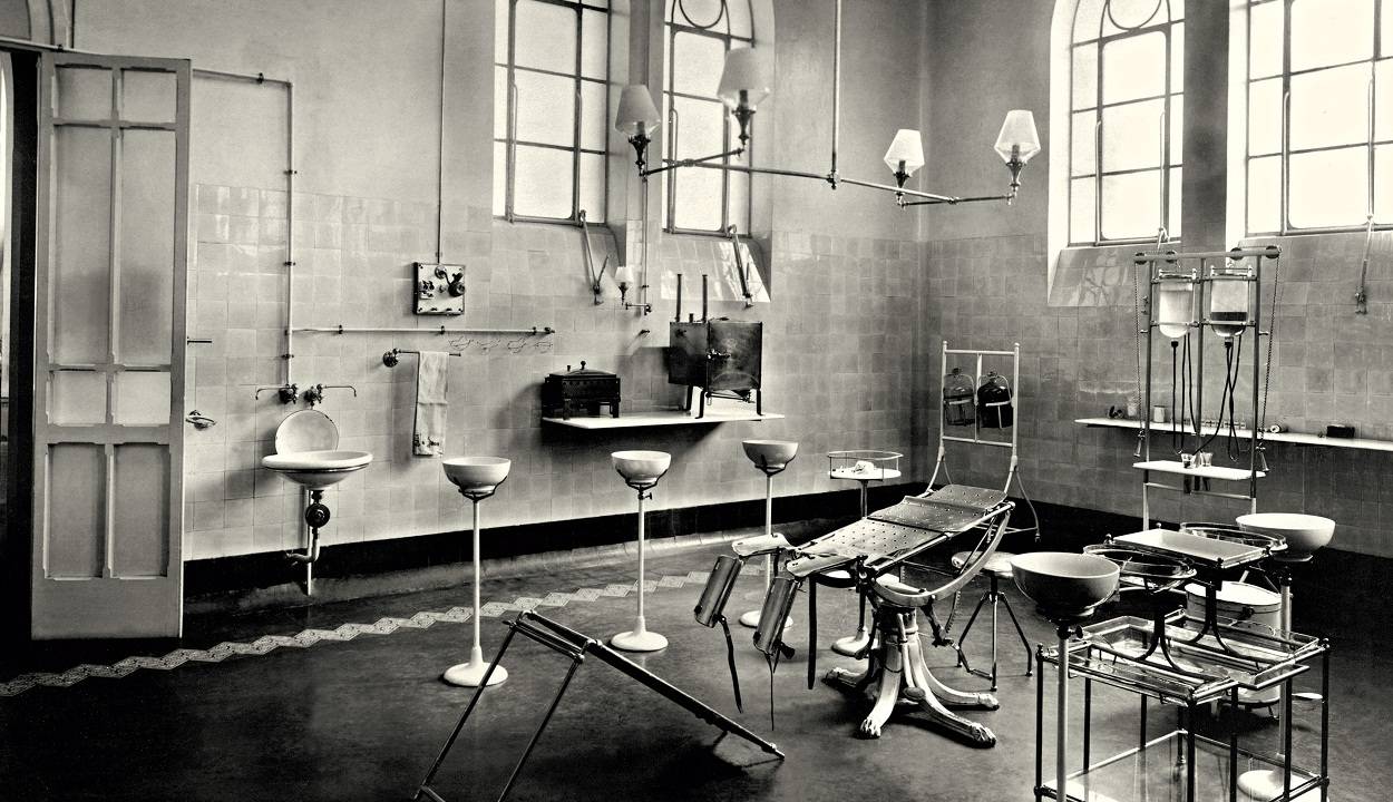 Ed. 2388 - Santa Casa - 130 anos - Consultório