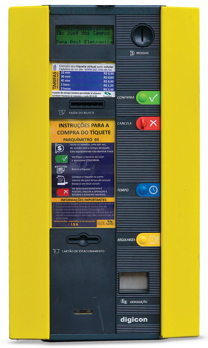 Reajuste de preço e sumiço de talões da Zona Azul irritam motoristas