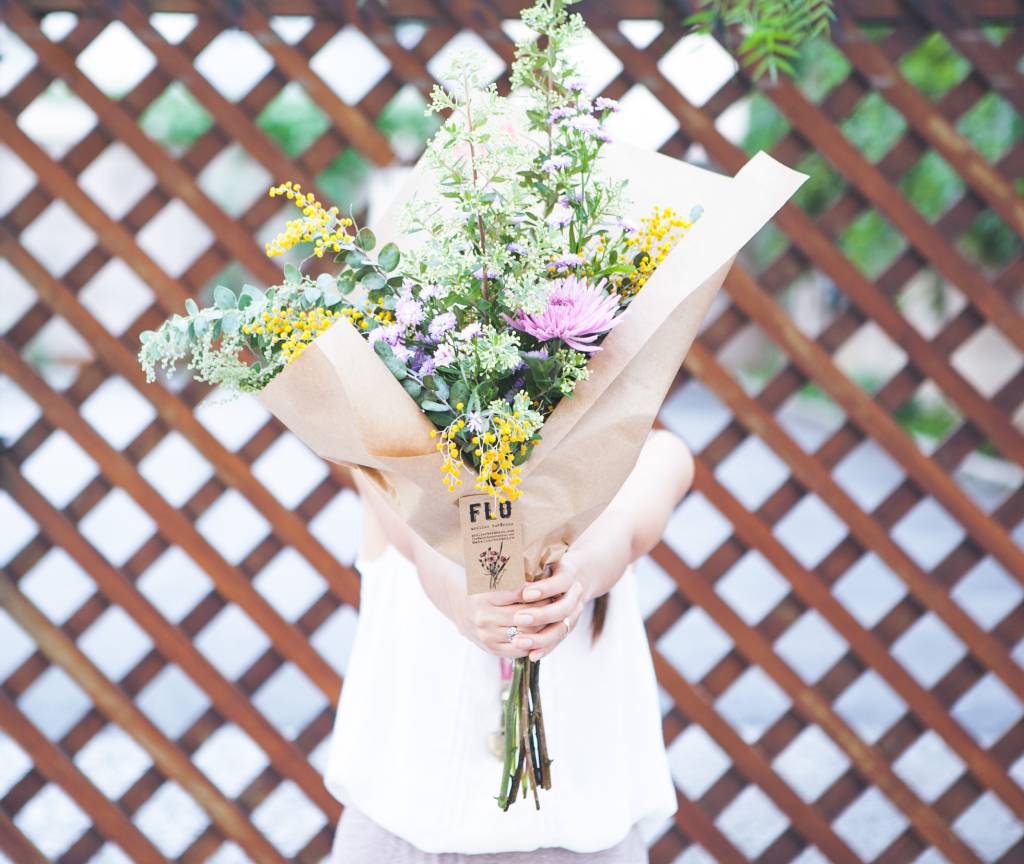 Flores na internet, na bicicleta e até na máquina de refrigerante