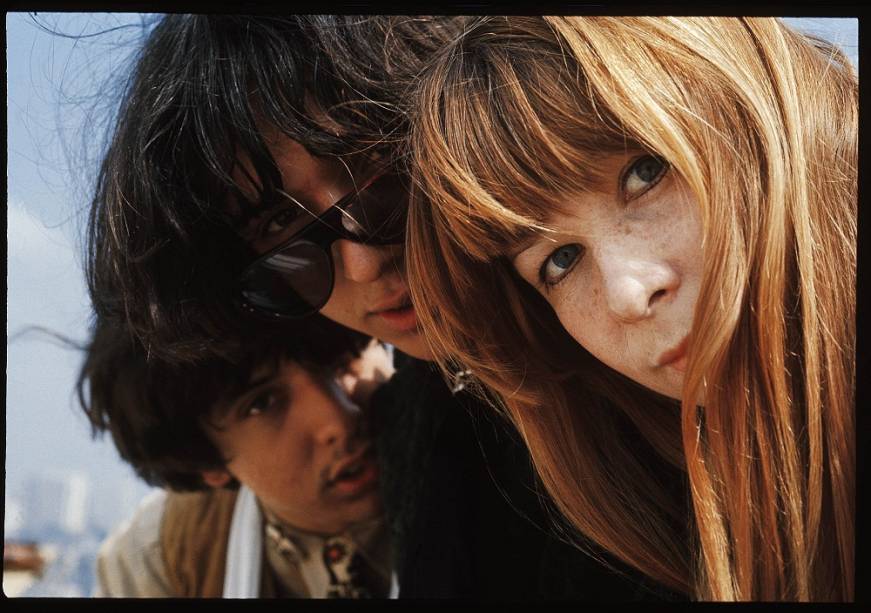 Resposta tropical aos Beatles, os Mutantes s&atilde;o admirados e respeitados n&atilde;o s&oacute; no Brasil, mas por cr&iacute;ticos e artistas estrangeiros. Kurt Cobain, do Nirvana, era f&atilde; declarado e Sean Lennon, filho de John e Yoko Ono, tocou com a mente criativa por tr&aacute;s do grupo, Arnaldo Baptista, em 2000. Hoje, s&oacute; resta S&eacute;rgio Dias da forma&ccedil;&atilde;o original (que al&eacute;m de Arnaldo, tinha Rita Lee como vocalista).