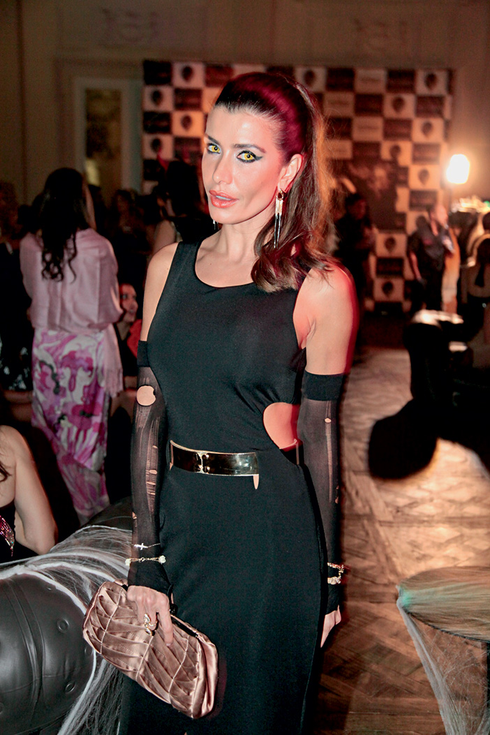 Endinheirados passam a frequentar baladas fora da pista