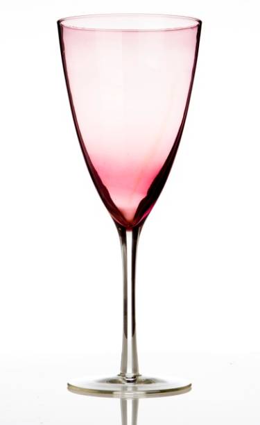Camicado: ta&ccedil;a de vinho roxa (R$ 9,90)