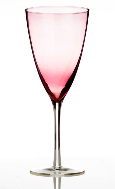 Camicado: ta&ccedil;a de vinho roxa (R$ 9,90)