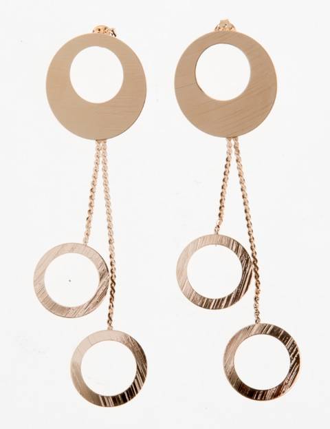Paris Bijoux: brinco com argolas penduradas (R$ 12,60)