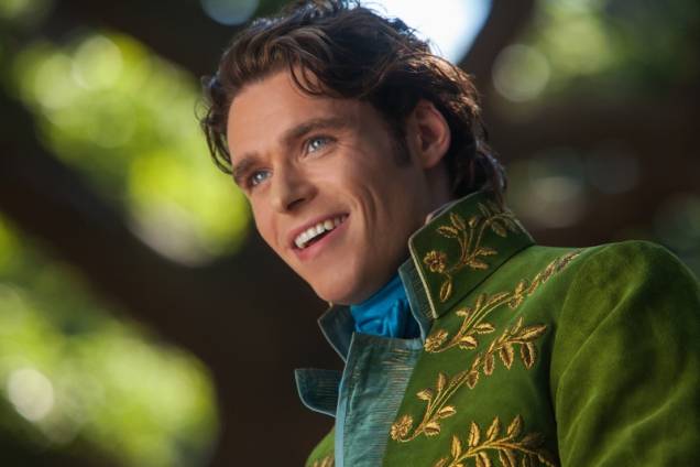 Cinderela: o príncipe (Richard Madden) Cinderela: o príncipe (Richard Madden)