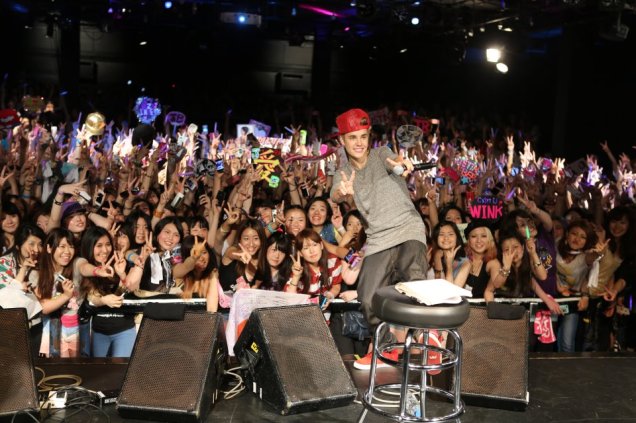 Justin Bieber em show no Jap&atilde;o, em 2013