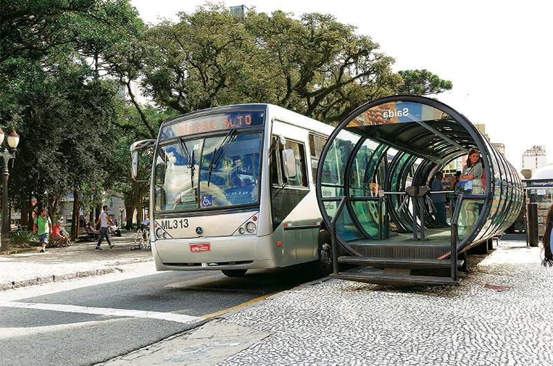 Até o fim do ano, cidade ganhará 76 ônibus com duas catracas