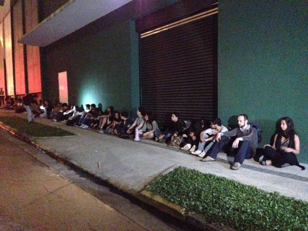 43 detidos pela polícia após final da passeata na Marginal 43 detidos pela polícia após final da passeata na Marginal