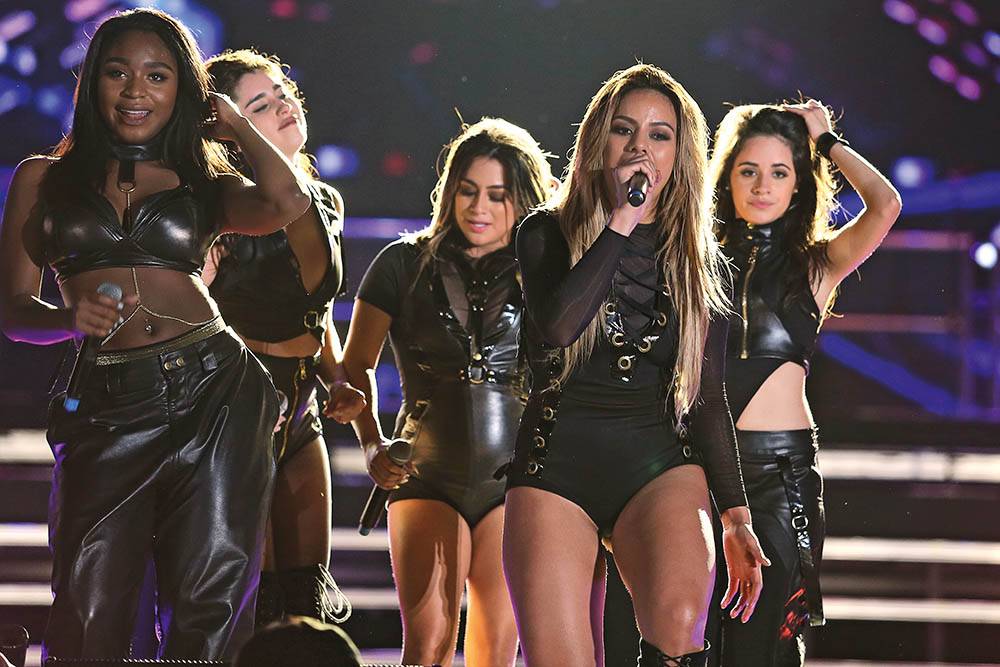 Fãs adolescentes acampam por setenta dias à espera de show