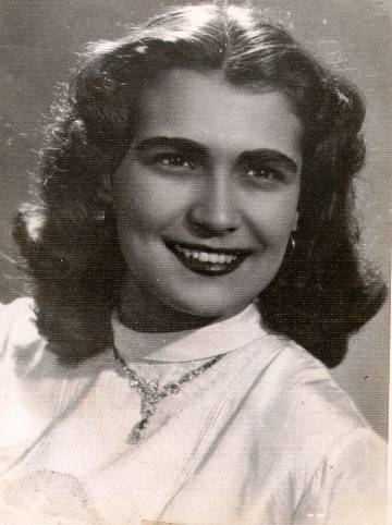 A apresentadora, ainda adolescente, em foto de 1944