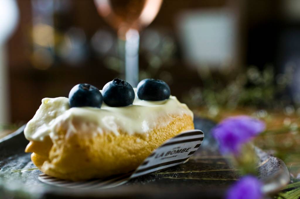 Docerias e padarias que combinam docinhos e drinques