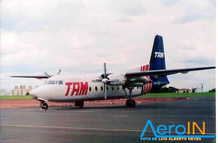 Do anal&oacute;gico para o digital: antigo Fokker 27 da Tam