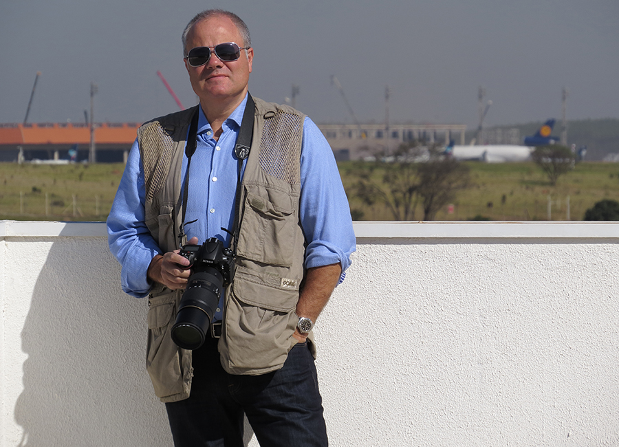 Loucos por aviões fazem qualquer negócio para fotografar uma aeronave