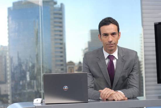 César Tralli comete gafe no Jornal Nacional