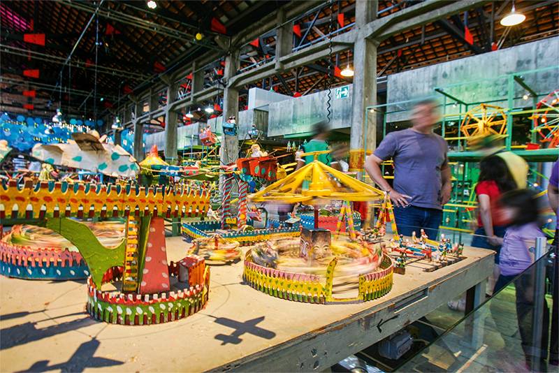 A obra Parque de Divers&otilde;es: miniaturas em um dos cinco espa&ccedil;os tem&aacute;ticos