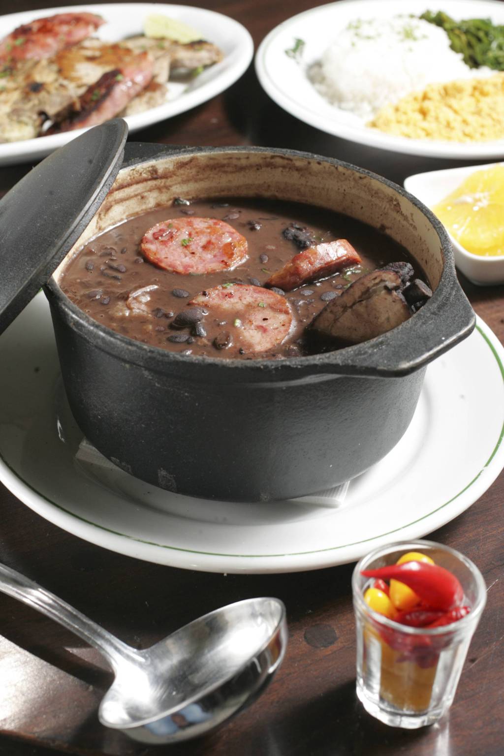 Botecos para se deliciar com uma boa feijoada