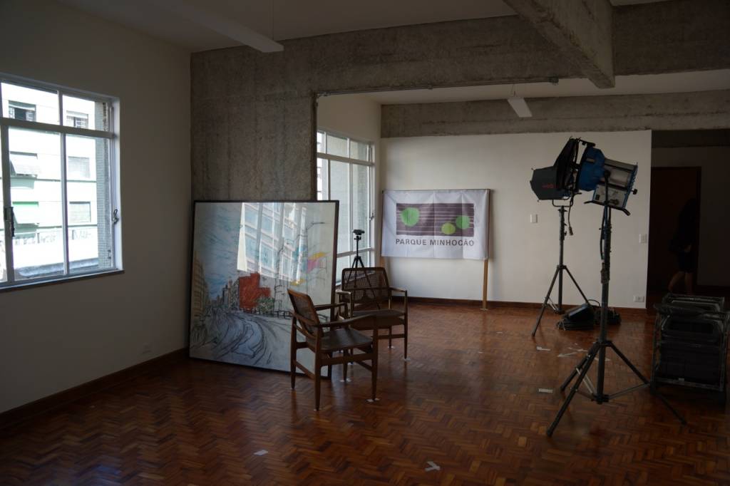 Espa&ccedil;o do apartamento foi reformado para abrigar a sede