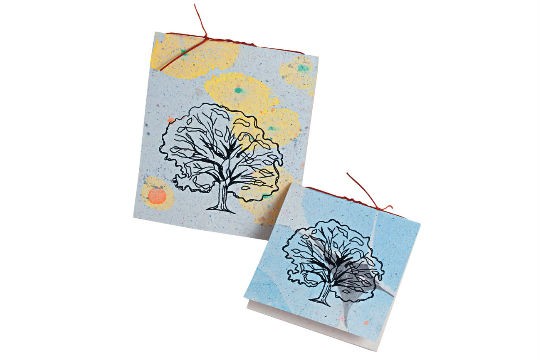 Blocos de anota&ccedil;&otilde;es, R$ 28,00 o menor e R$ 36,00 o maior. Cristina Bottallo Studio, Rua Jo&atilde;o de Sousa Dias, 429, Campo Belo, tel.: 5049-1322, www.cristinabottallostudio.com.