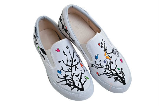 T&ecirc;nis personalizados, R$ 239,90 o par. Jazz & Drums, www.jazzndrums.com.