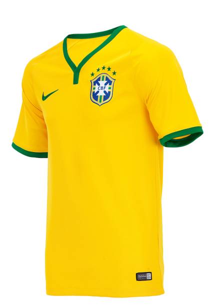 	A camisa da sele&ccedil;&atilde;o sai por R$ 149,90 na Centauro