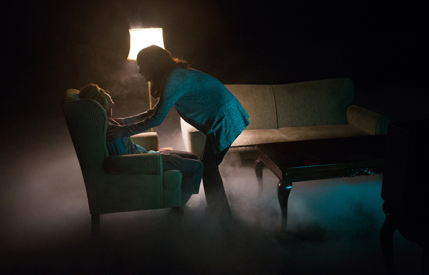 ‘Invocação do Mal’ mostra a força do horror ‘à moda antiga’