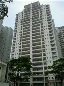 Com apartamentos avaliados em R$ 1 milh&atilde;o, os condom&iacute;nio Mans&atilde;o Imperial e Nova Petr&oacute;polis Prime Life, em S&atilde;o Bernardo, foram notificados pela Cetesb em 2012. Mesmo sem risco de explos&atilde;o, a &aacute;gua do len&ccedil;ol fre&aacute;tico &eacute; impr&oacute;pria para uso. No passado, a &aacute;rea pertencia a uma f&aacute;brica de pl&aacute;sticos.&nbsp;