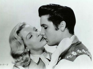 elvis-loving-you.jpeg Elvis no filme A Mulher que Eu Amo