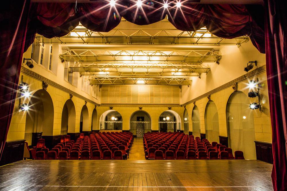 Teatro “secreto” de 1903 é uma das atrações do Mosteiro de São Bento