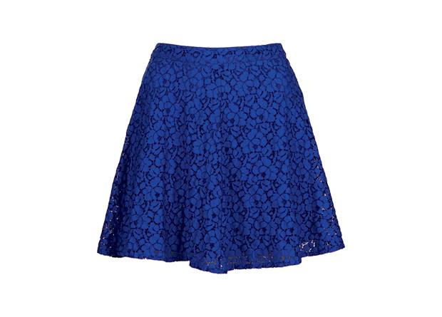 Saia de algodão e náilon. Aposte no contraste com blusas de tricô, camisetas ou camisas masculinas. R$ 139,00. Shopping JK Iguatemi, ☎ 3152-6002, www.topshop.com. Saia de algodão e náilon. Aposte no contraste com blusas de tricô, camisetas ou camisas masculinas. R$ 139,00. Shopping JK Iguatemi, ☎ 3152-6002, www.topshop.com.