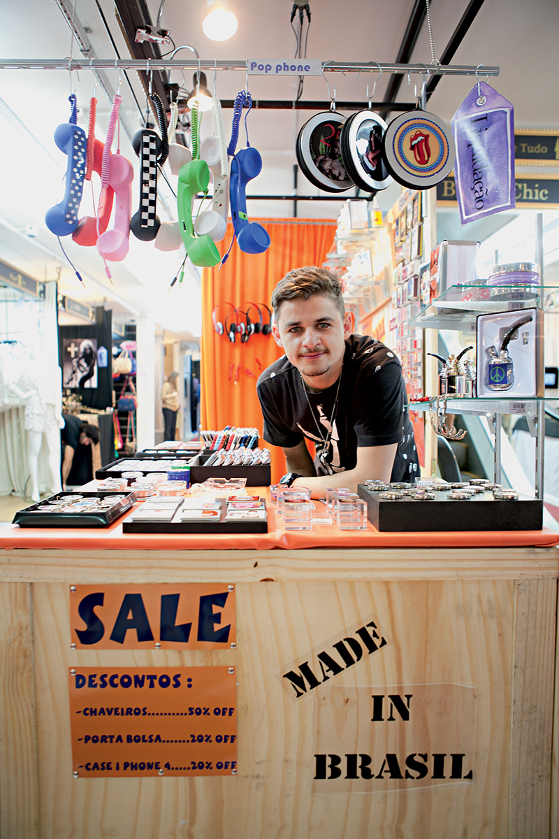 Alameda Santos ganha versão moderna de feirinha de moda