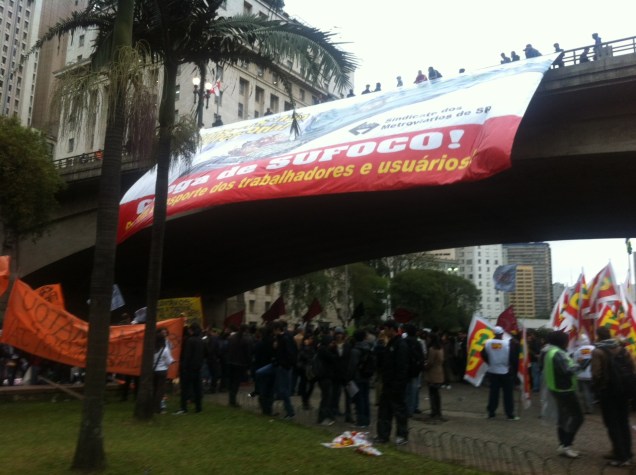 	O ato conta com a participa&ccedil;&atilde;o de sindicalistas e integrantes de movimentos sociais