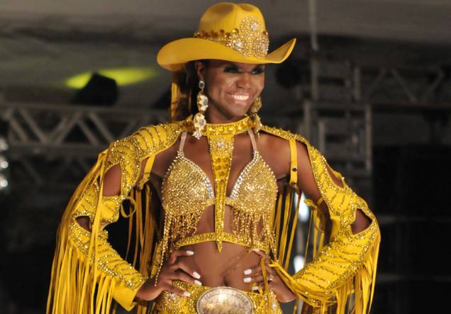Camila Rocha, 24 anos, foi eleita a rainha da Festa do Peão de Barretos 2013 Camila Rocha, 24 anos, foi eleita a rainha da Festa do Peão de Barretos 2013