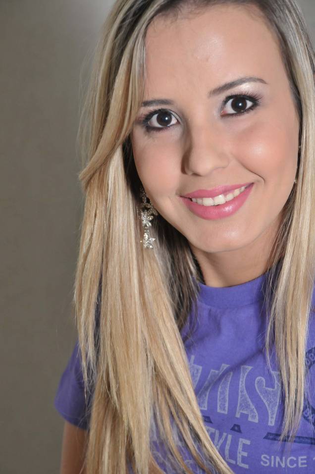 Beatriz de Carvalho da Silva: 20 anos, estudante Beatriz de Carvalho da Silva: 20 anos, estudante