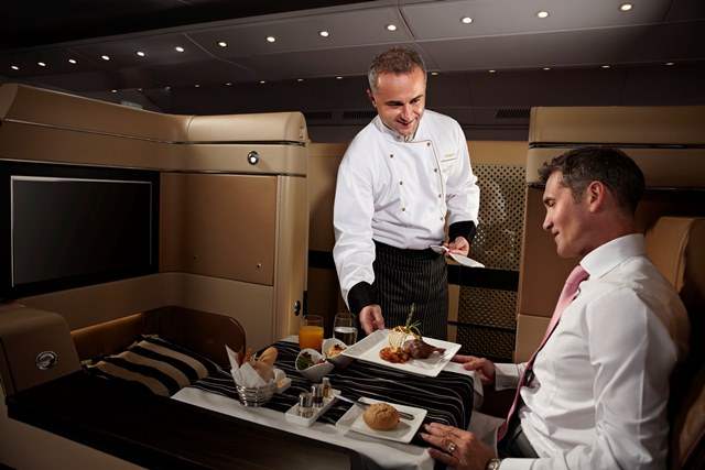 serviço para cliente Etihad Airways primeira classe turismo ed. 3223
