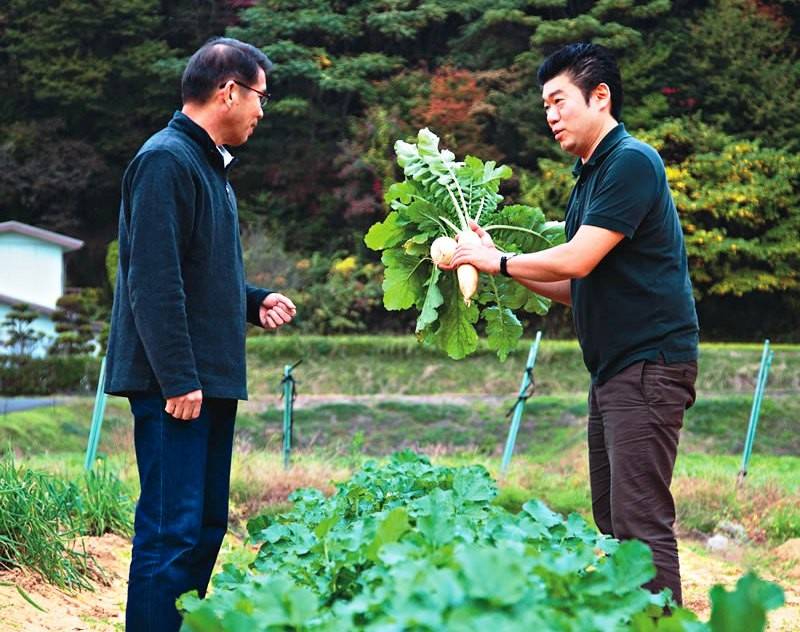 Chef do Kinoshita é tema de livro de viagem e gastronomia