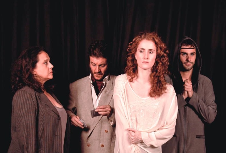 Veja as peças em cartaz nos três teatros recém-abertos da cidade