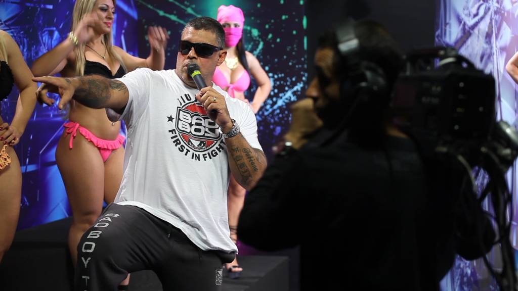 Frota: entrevista sobre sua biografia no estilo metralhadora giratória