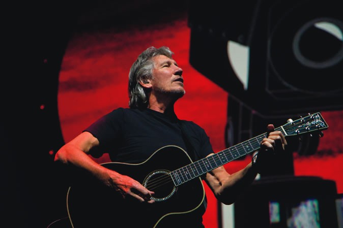 Roger Waters faz apresentação baseada no álbum “The Wall”