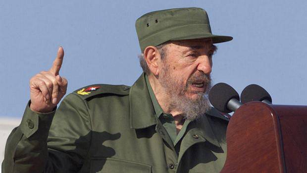 Fidel Castro, ex-presidente de Cuba, morre aos 90 anos